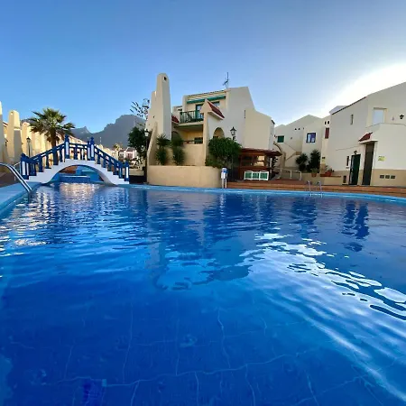 Loft Costa Adeje,playa Torviscas,garage,wifi,free Адехе