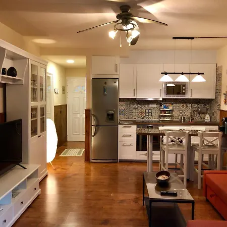 Loft Costa Adeje,playa Torviscas,garage,wifi,free * Адехе